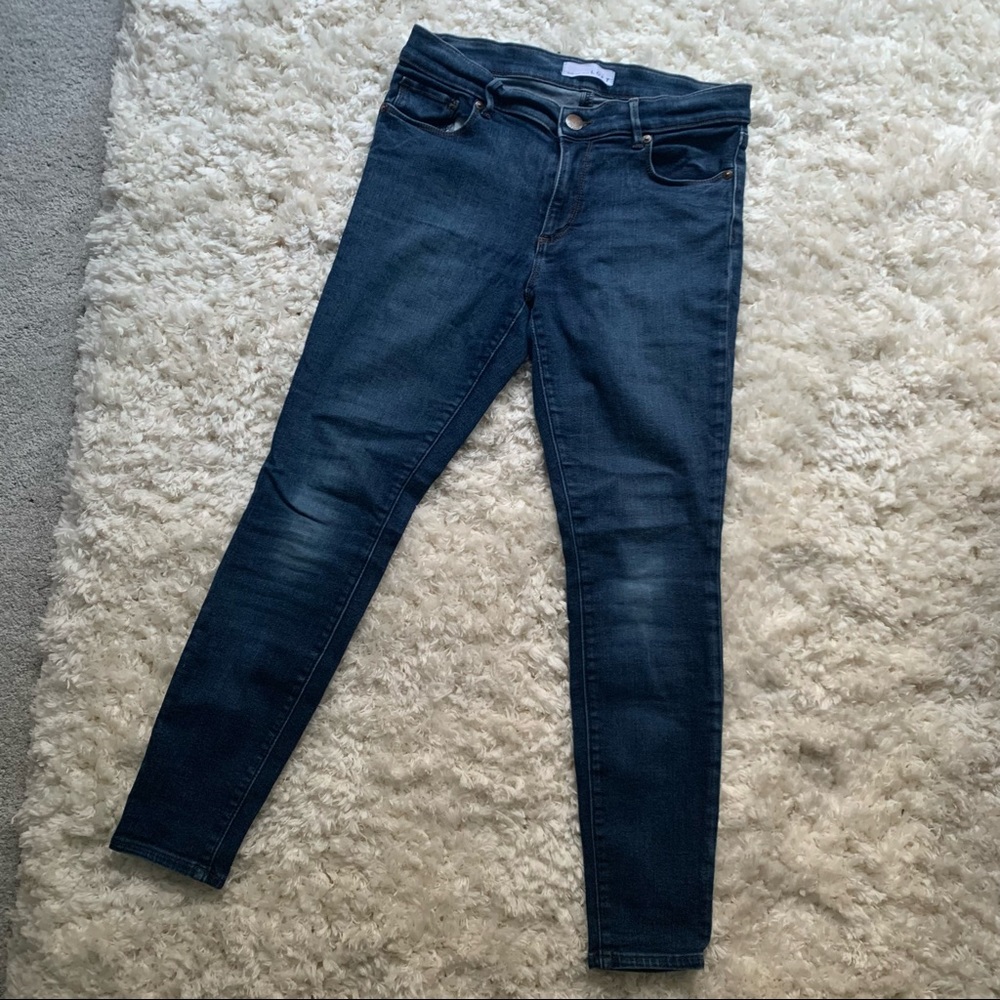 SOLD ❌ Skinny Jegging Jeans